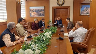 محافظ بورسعيد يكلف بسرعة الانتهاء من مشروعات الطرق | صور