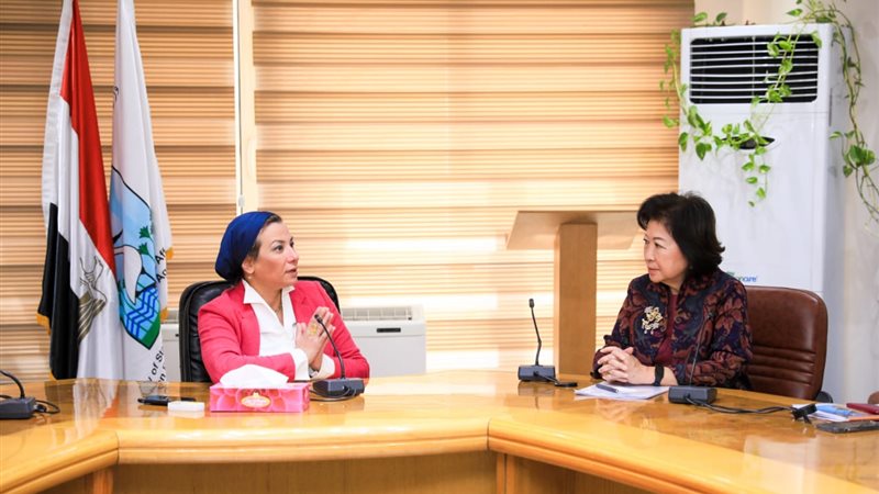 وزيرة البيئة ومديرة
