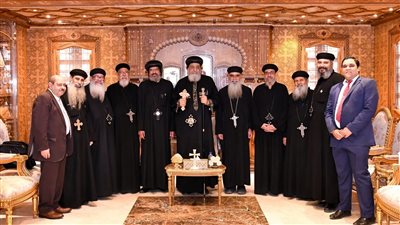 البابا تواضروس يناقش مشروعات خدمية لثلاث كنائس بشبرا