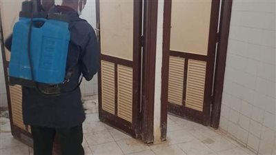 تعقيم مدارس العامرية في الإسكندرية قبل انطلاق امتحانات النقل 