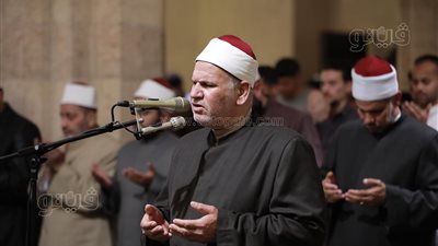 روحانيات الشهر الكريم.. صلاة التراويح في خامس أيام رمضان بالجامع الأزهر|فيديو 