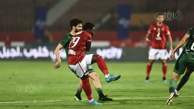الغندور ينقذ الأهلي بإلغاء هدف للاتحاد بقدم أيمن أشرف