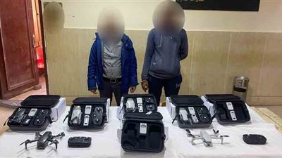 ضبط شخصين لبيعهما طائرات إلكترونية لاسلكية بكاميرات سرية بمصر القديمة