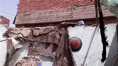  انهيار سقف منزل ومحافظ أسوان يكلف بتوفير الرعاية الطبية للمصابين |صور