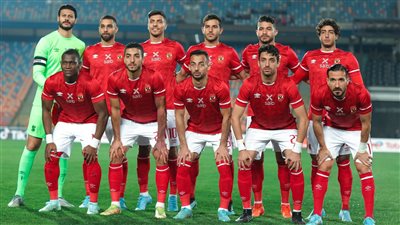 الكاف يعلن مواعيد مباريات الأهلي والرجاء وبيراميدز ومازيمبي.. المارد الأحمر يطالب بزيادة السعة الجماهيرية.. واتجاه لتطبيق الفار