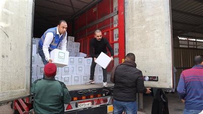 توزيع 350 ألف كرتونة ضمن حملة المليون من مؤسسة حياة كريمة | صور