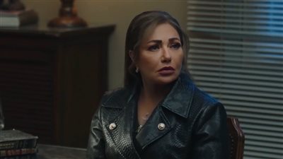 الوشم كلمة السر.. رد فعل صادم من ليلى علوي مع سارق منزلها في دنيا تانية