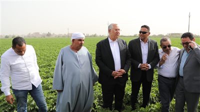 وزير الزراعة: الدولة تدعم طن السماد بـ15 ألف جنيه.. وكارت الفلاح للتصدي للفساد | فيديو