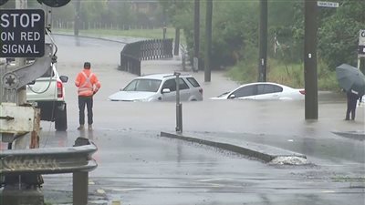 بسبب الفيضانات.. أكبر مدن أستراليا تحت الماء.. وتحذير للسكان بمغادرة منازلهم | صور 