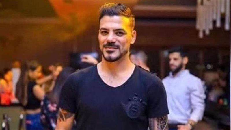 عمرو زكي