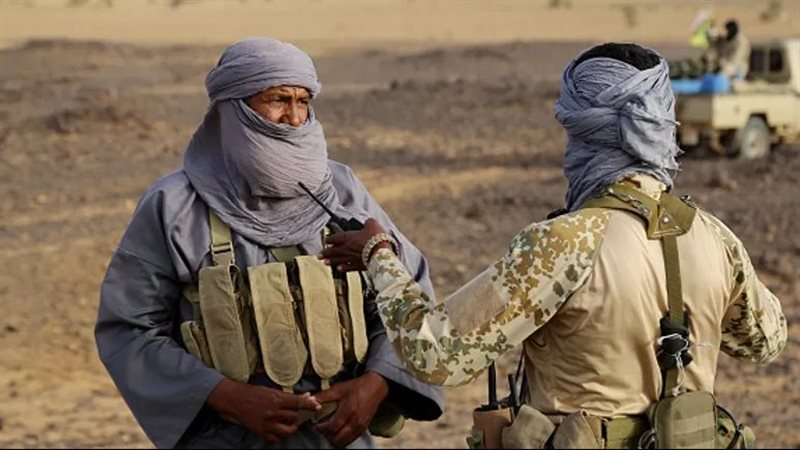 مقاتلان من الأزواد