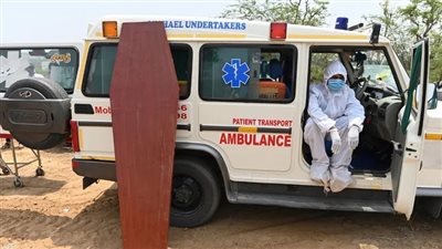 عاد من الموت.. هندي يظهر بعد يوم من دفنه