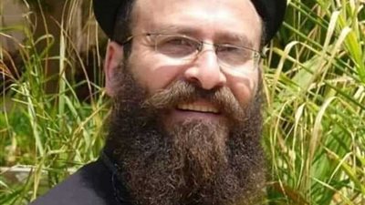 جنازة القمص ارسانيوس وديد عصر اليوم من الكنيسة المرقسية بالإسكندرية 