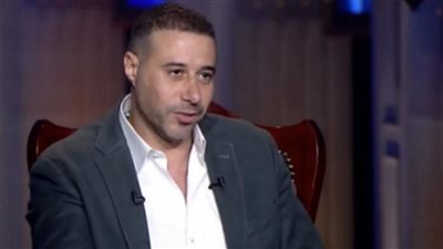 كشف تفاصيل خلافه مع ميدو.. أحمد السعدني: اتضربت من جمهور الزمالك | فيديو