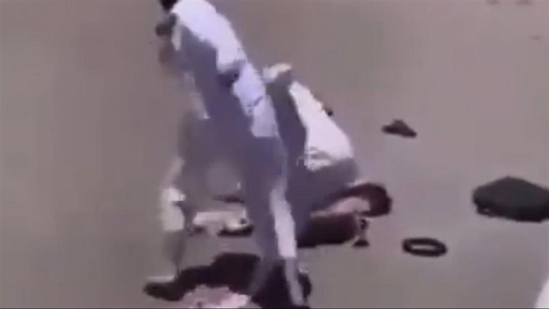 اعتداء طالب على معلم