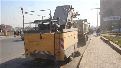 رفع 7716  طن مخلفات في حملة بأربعة أحياء في الجيزة|صور