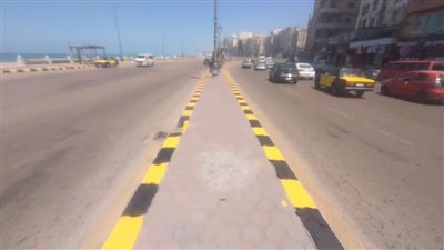 استمرار أعمال رفع كفاءة كورنيش حي وسط بالإسكندرية استعدادا لفصل الصيف