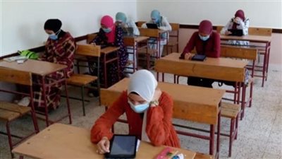 تداول امتحان اللغة الأجنبية الثانية لطلاب الصف الثاني الثانوي.. والتعليم تحقق