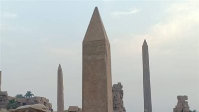 ترميم وإقامة مسلة الملكة حتشبسوت بالكرنك