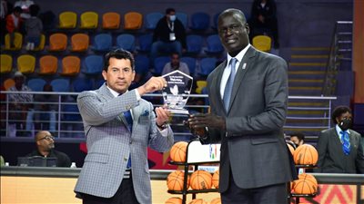 وزير الشباب والرياضة يشهد افتتاح بطولة أفريقيا للسلة BAL