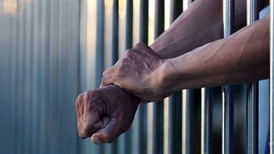 أهدروا 8 مليارات دينار.. الحكم بالسجن 7 سنوات على مسئولين بالعراق