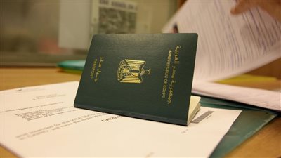 خدمة 5 نجوم لكبار السن للحصول على الخدمات والمستندات الشرطية بالجوازات | صور 