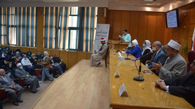 محافظ القليوبية يشهد فعاليات برنامج لم الشمل والتوعية الأسرية 