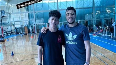 بصورة من الدوحة.. أكرم توفيق وعمار حمدى يطمئنان جمهور الأهلي على حالتهما الصحية