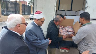 توزيع 4000 كيلو لحوم و2000 شنطة رمضانية ببورسعيد | صور
