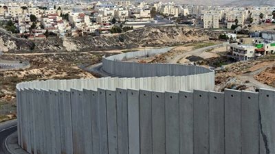 إسرائيل تقر بناء جدار أسمنتي فاصل من حدود جنين شمالا حتى القدس