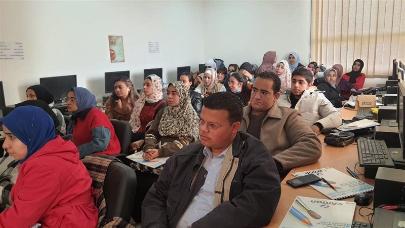 دورة تثقيفية بجامعة
