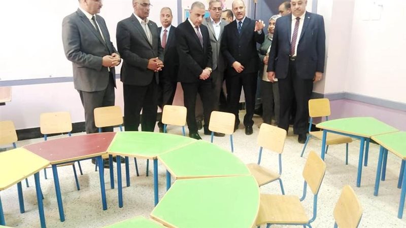 جانب من افتتح مدرسة