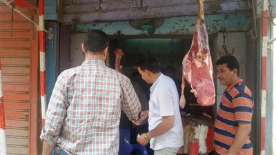 حملات تموينية وبيطرية مفاجئة على محال الجزارة ببني سويف