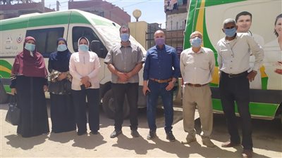 الكشف والعلاج بالمجان لـ 1980 مريضًا في قافلة طبية ببني سويف