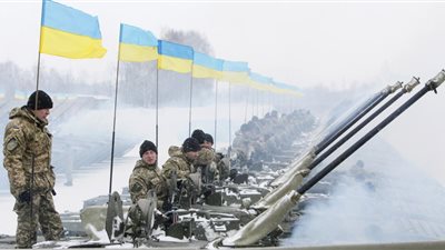 أكبر معارك الحرب.. روسيا تحشد لمعركة شرق أوكرانيا خلال أيام.. وكييف تعزز قواتها