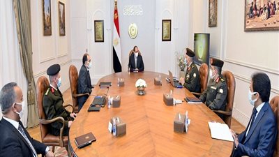 بسام راضي: الرئيس يتابع الموقف التنفيذي لترميم وتجديد مقامات وأضرحة آل البيت خاصةً الحسين والسيدتين نفيسة وزينب.. يوجه بتطوير الأضرحة بشكل متكامل وعلى نحو يتناغم مع الطابع التاريخي والروحاني