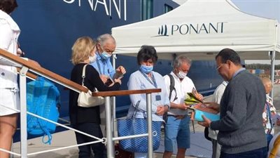 هيئة تنشيط السياحة تستقبل ١٢٠ سائحا قادما على متن إحدى البواخر