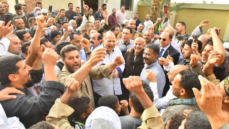 محافظ أسيوط والاهالي