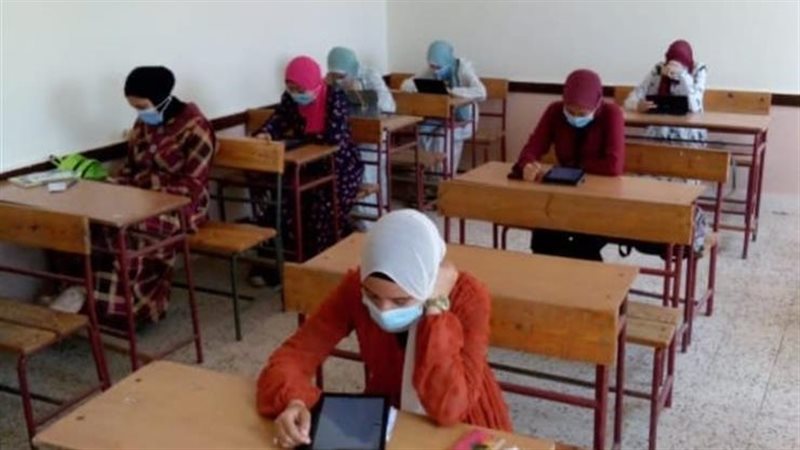  امتحانات الصف الثالث