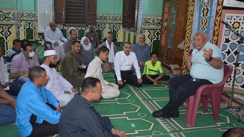 جانب من لقاء محافظ