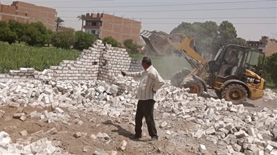 إزالات فورية للتعديات على الأراضي ومخالفات البناء في أسيوط 