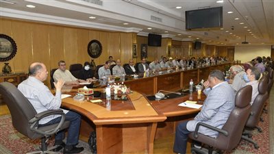  تجهيز 30 مركز تجميع لاستقبال 403 آلاف طن قمح بأسيوط 