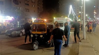 التحفظ على 18 توك توك في حملة بحي جنوب الجيزة | صور