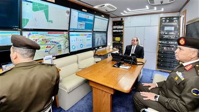 بسام راضي: الرئيس يتفقد مركز عمليات التحكم والمتابعة للشبكة الوطنية للطوارئ والسلامة العامة..يوجه بالتنسيق الكامل بين جميع الجهات المعنية للوصول إلى أهداف المنظومة..استمرار المحافظين في متابعة الأسواق