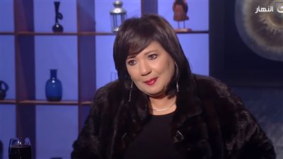 عايدة رياض: أعيش قصة حب مع شاب مصري مقيم فى أمريكا| فيديو