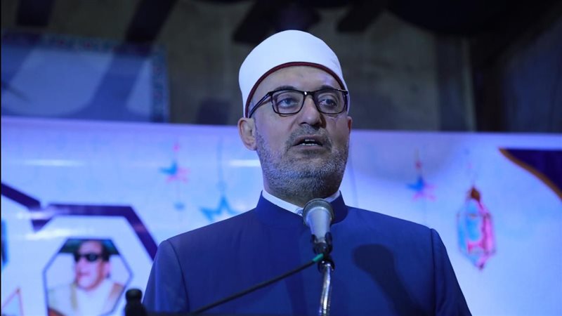 الدكتور نظير عياد،