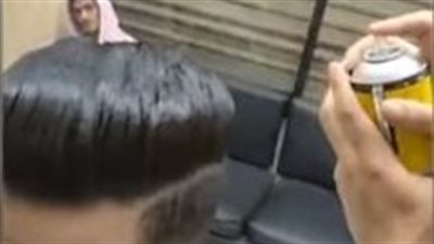 يؤدي للوفاة.. تحذير لـ الحلاقين من استخدام المبيدات الحشرية لتصفيف الشعر