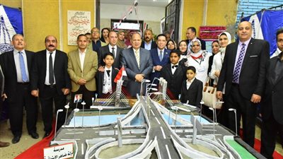 محافظ أسيوط يشهد حفل ختام الأنشطة الطلابية ويفتتح معرضًا فنيًا وماكيت حياة كريمة بديروط 