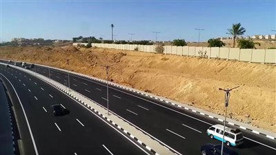 خدمات مرورية مكثفة لتنفيذ أعمال إنشاء كوبرى سيارات أعلى محور المشير لمدة 7 أيام