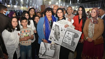 ذوو الهمم يخطفون الأنظار في افتتاح معرض فيصل العاشر للكتاب | صور